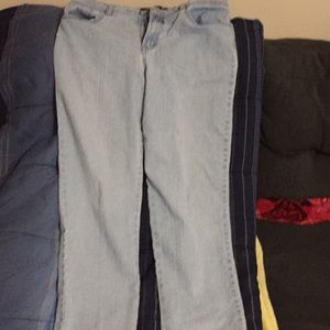 Gloria Vanderbilt light denim jeans 16 women